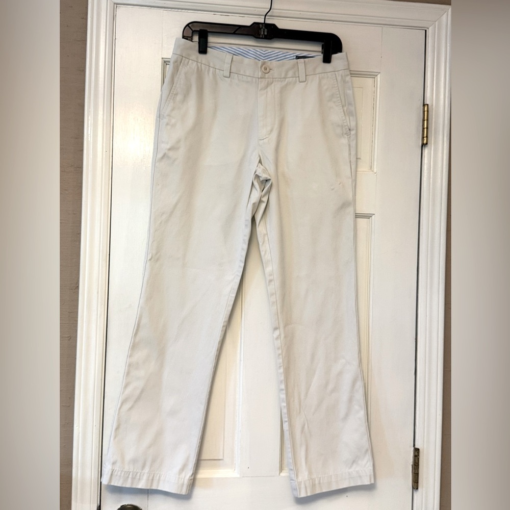 Vineyard Vines Cream Chinos for Effortless Style
